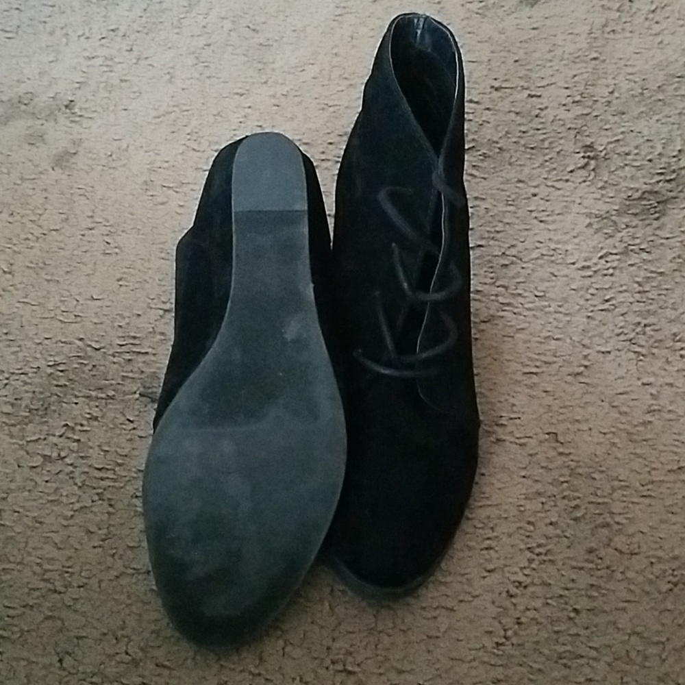 Shoes - Picture 2 of 2